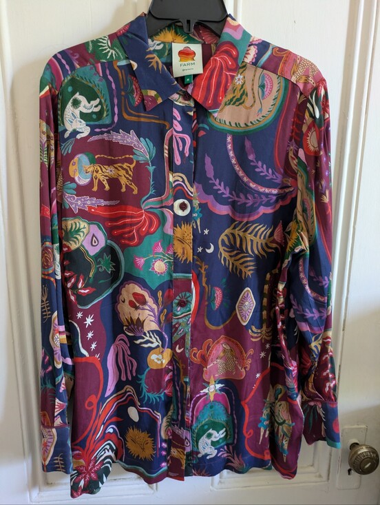 FARM Rio Tops - FARM Rio Multicolor Surreal Animal Print Button-Up Blouse * Slight Flaw?